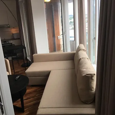 Modern 1 Bedroom With Balcony And View Oslo
