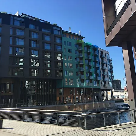 Apartment Modern 1 Bedroom With Balcony And View *