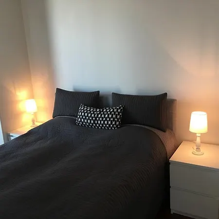 Modern 1 Bedroom With Balcony And View