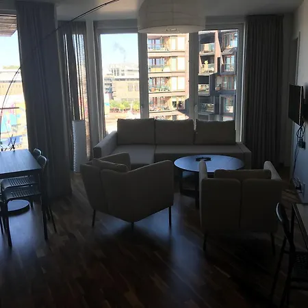 Modern 1 Bedroom With Balcony And View *