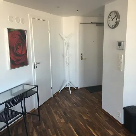 Modern 1 Bedroom With Balcony And View Oslo